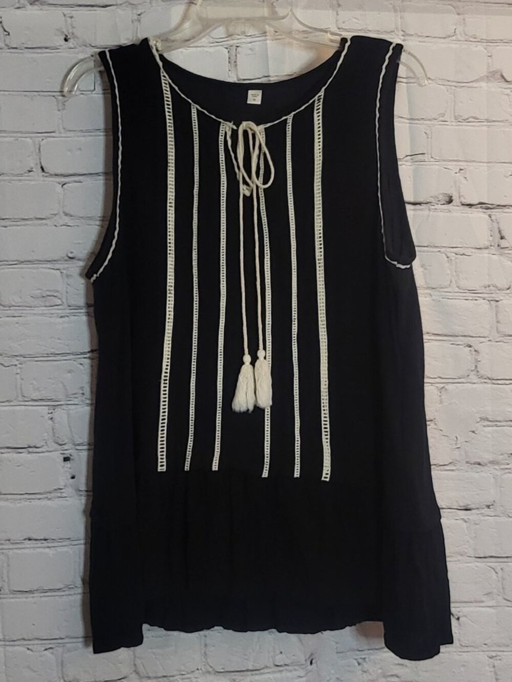 Sleeveless Top, Size 1X, Black/Cream
